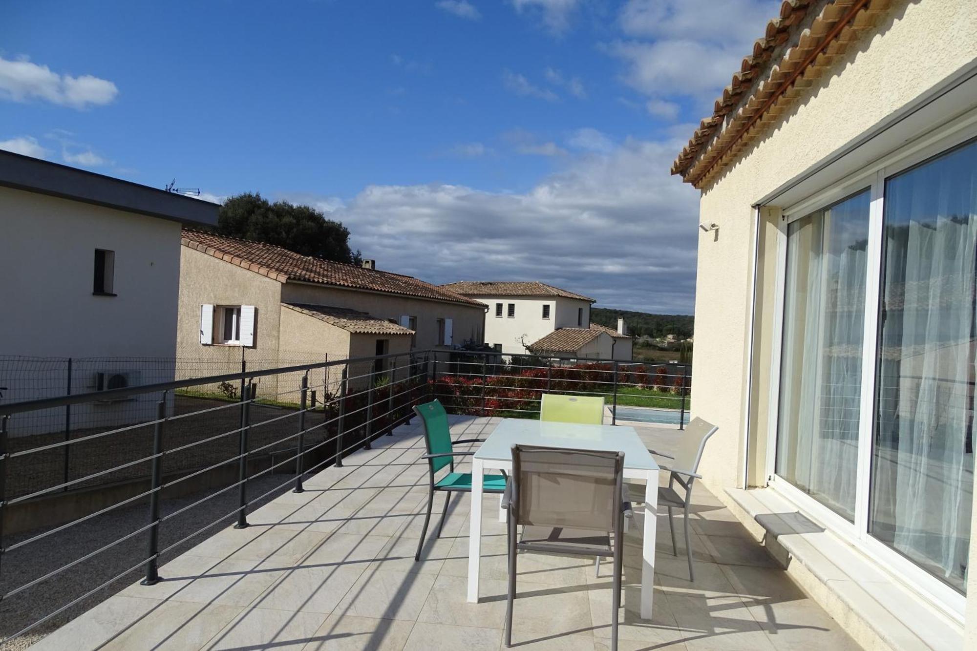 Villa Familiale Avec Piscine, Jardin A 10 Mn D'Uzes Flaux Екстер'єр фото